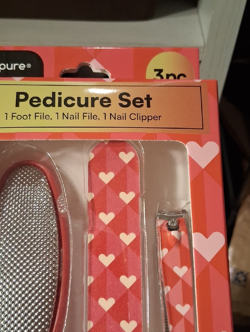 Pedicure Set - Red Heart Pattern Foot File, Nail File & Clipper - Picture 2 of 5